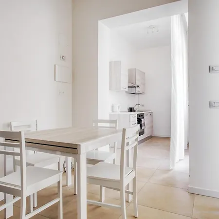 Just Urban Stays - Bilocale Moderno Navigli - Metro M2 Apartmán *